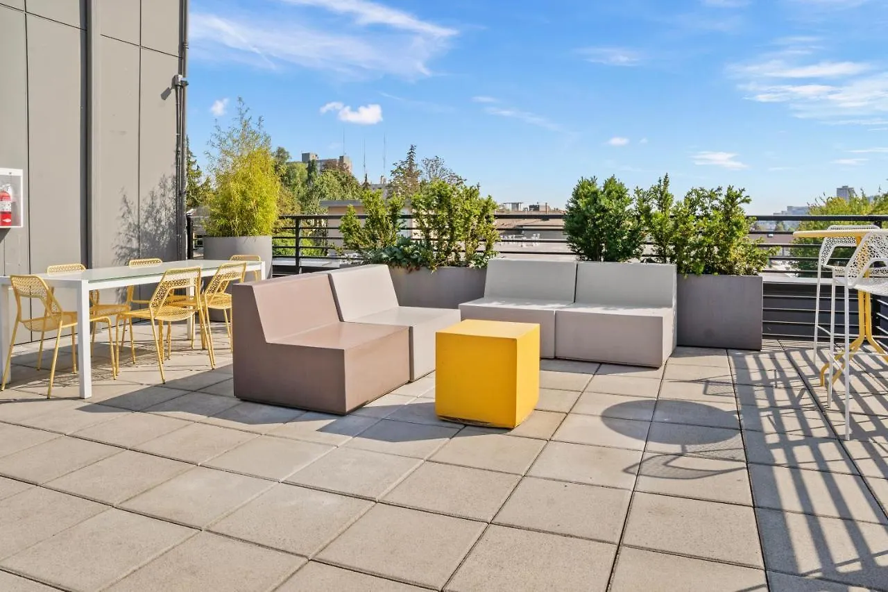Apartment New Bright Capitol Hill Condo, Great Location Views Seattle